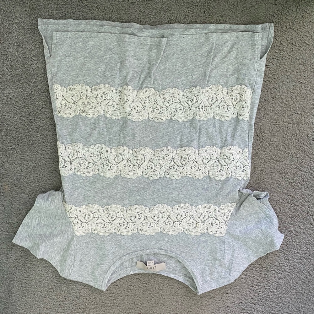 Loft grey and white t shirt
